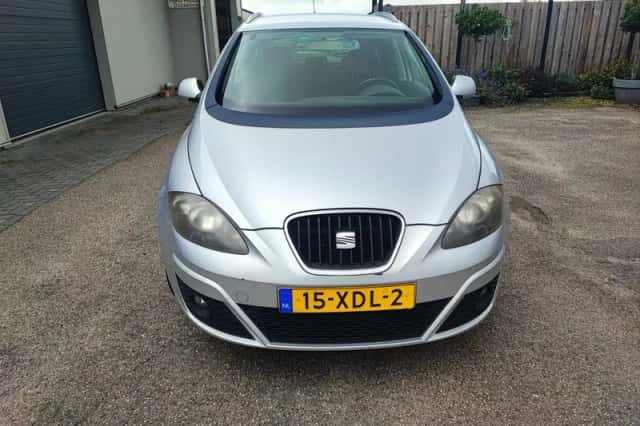 SEAT Altea XL (2012) thumbnail 2