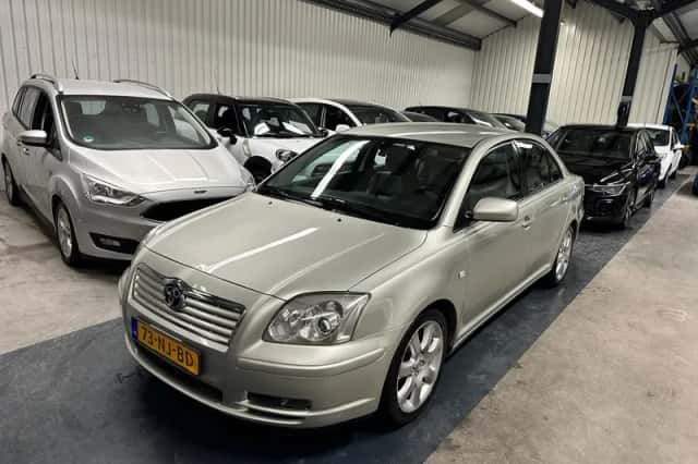Toyota Avensis (2003) thumbnail 1