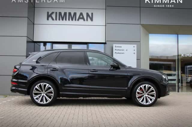 Bentley Bentayga (2021) thumbnail 1
