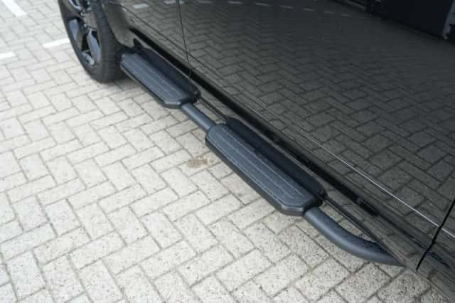 Land Rover Defender (2025) thumbnail 5