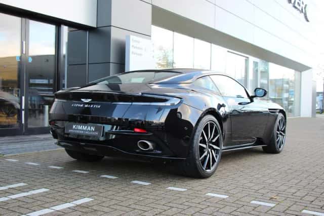 Aston Martin DB11 (2022) thumbnail 6