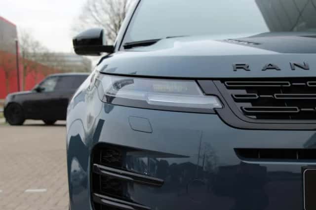 Land Rover Range Rover Evoque (2026) thumbnail 5