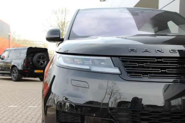 Land Rover Range Rover Sport (2023) thumbnail 5