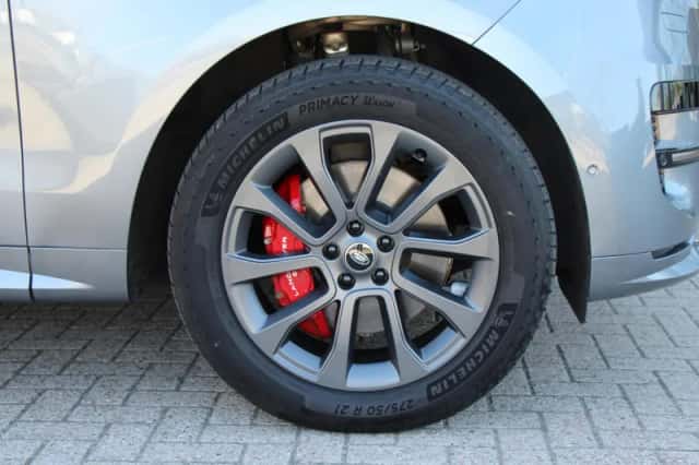 Land Rover Range Rover Sport (2025) thumbnail 6