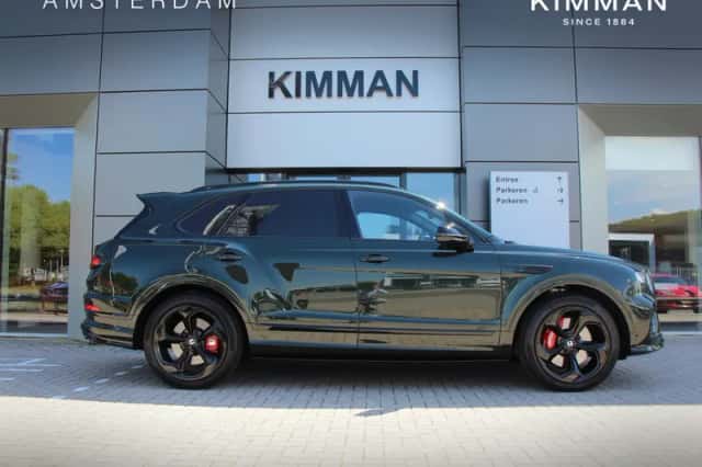 Bentley Bentayga (2024) thumbnail 1