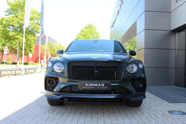 Bentley Bentayga (2024) thumbnail 3