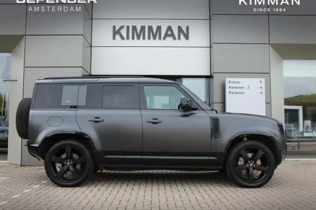 Land Rover Defender (2022) thumbnail 1
