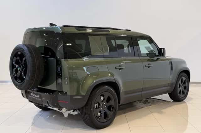 Land Rover Defender (2026) thumbnail 3