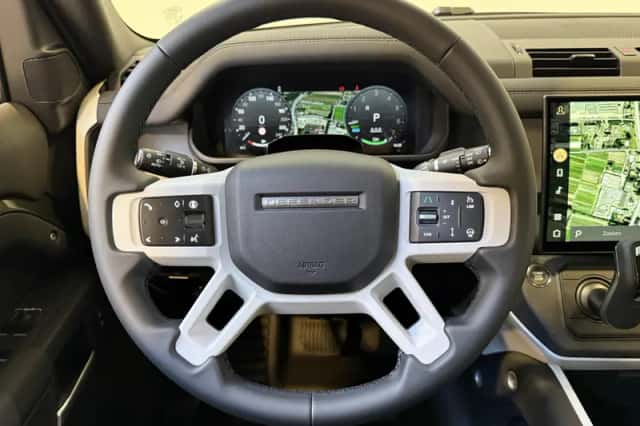 Land Rover Defender (2026) thumbnail 4