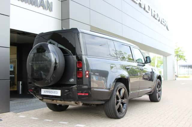 Land Rover Defender (2024) thumbnail 6