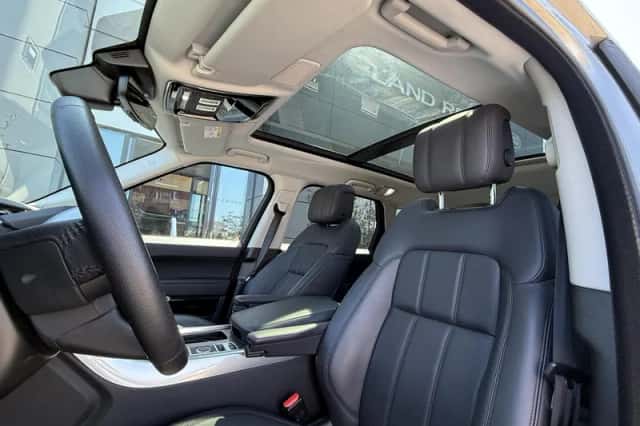 Land Rover Range Rover Sport (2022) thumbnail 6
