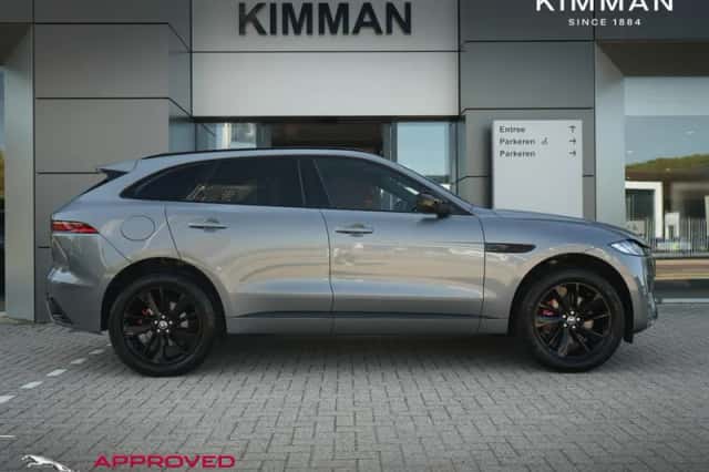 Jaguar F-Pace (2024) thumbnail 1