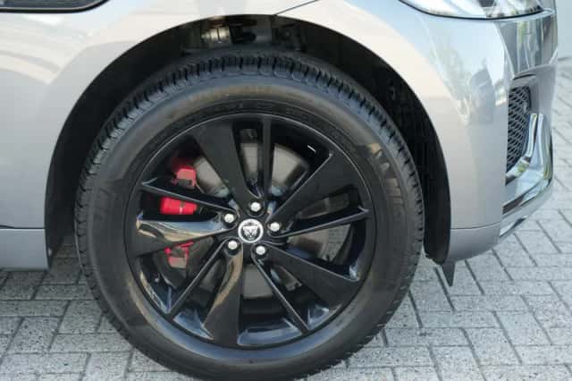 Jaguar F-Pace (2024) thumbnail 6