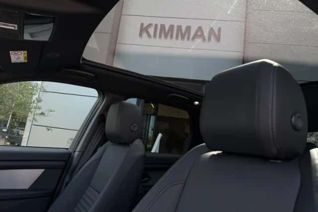 Land Rover Discovery Sport (2026) thumbnail 6