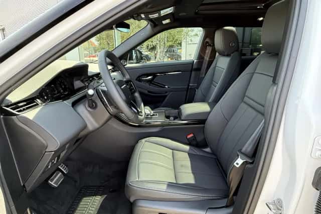 Land Rover Range Rover Evoque (2026) thumbnail 4