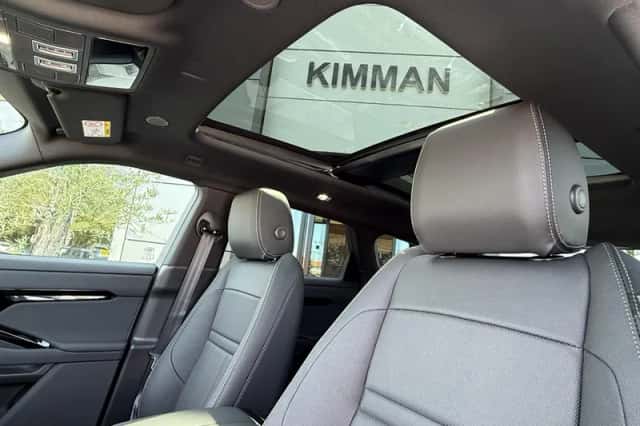 Land Rover Range Rover Evoque (2026) thumbnail 5
