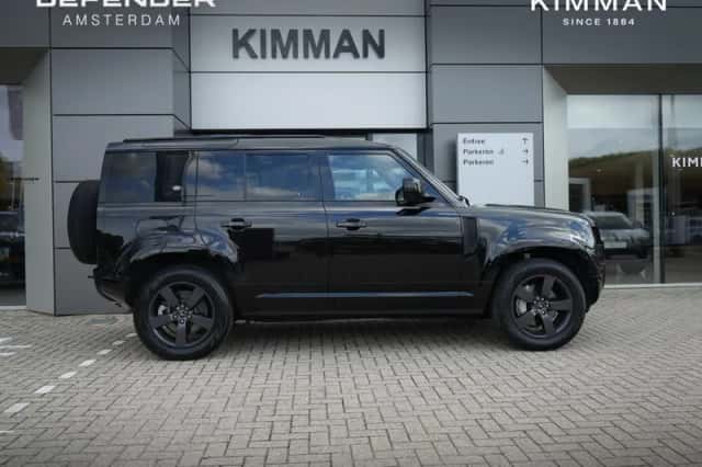 Land Rover Defender (2024) thumbnail 1