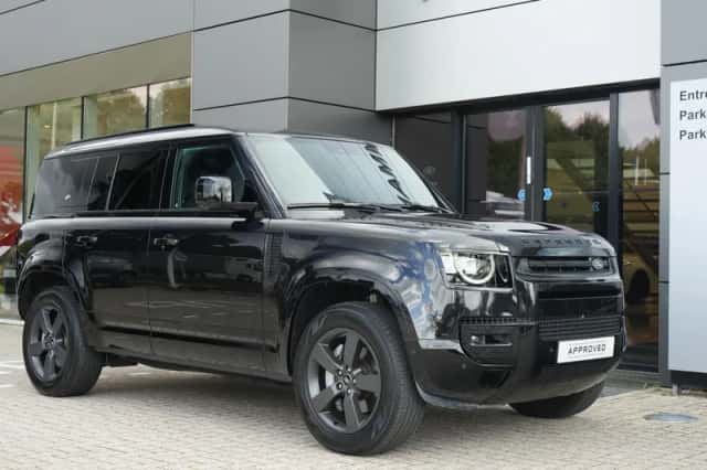 Land Rover Defender (2024) thumbnail 3