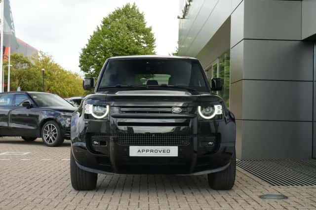 Land Rover Defender (2024) thumbnail 4