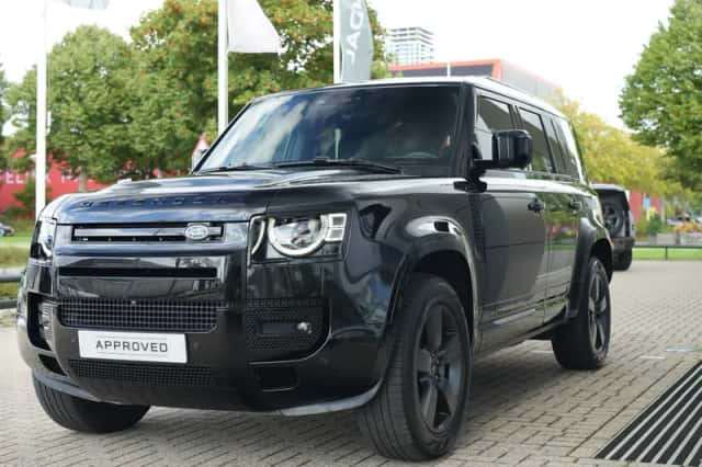 Land Rover Defender (2024) thumbnail 5
