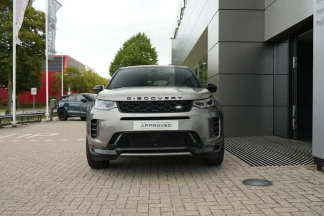 Land Rover Discovery Sport (2024) thumbnail 3