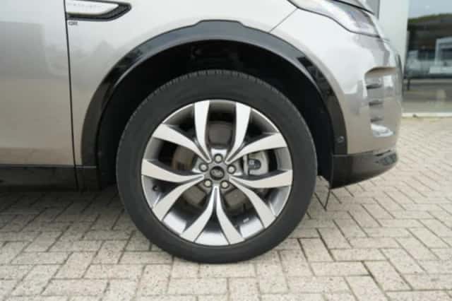 Land Rover Discovery Sport (2024) thumbnail 5
