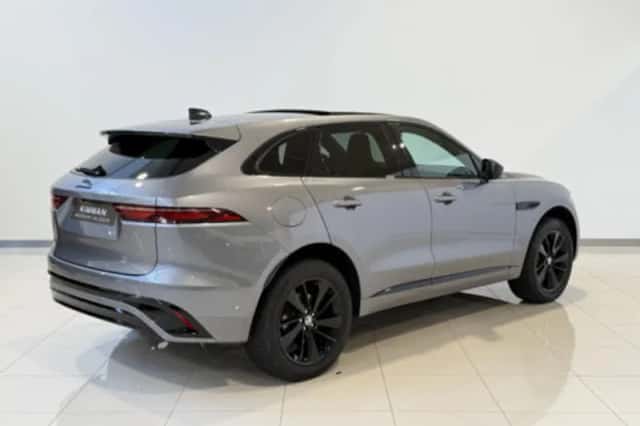 Jaguar F-Pace (2024) thumbnail 3