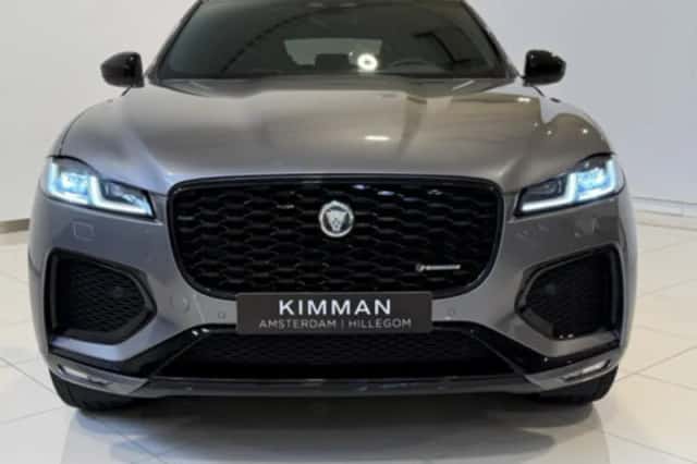 Jaguar F-Pace (2024) thumbnail 4