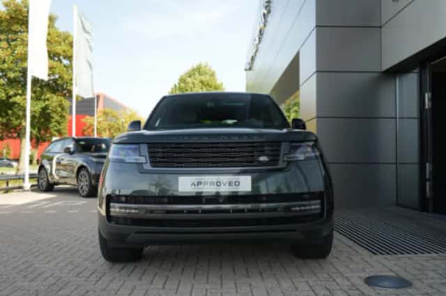 Land Rover Range Rover (2024) thumbnail 3