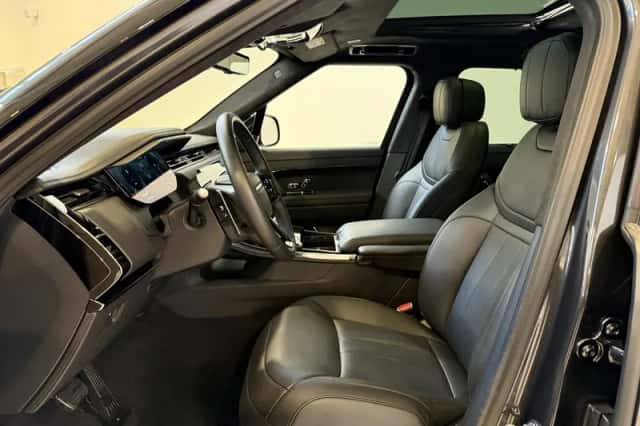 Land Rover Range Rover Sport (2026) thumbnail 6