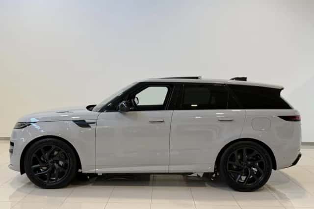 Land Rover Range Rover Sport (2026) thumbnail 2