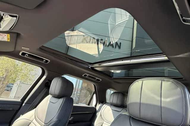 Land Rover Range Rover Sport (2026) thumbnail 6