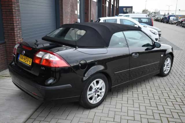 Saab 9-3 (2004) thumbnail 4