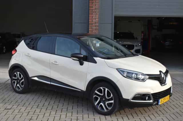 Renault Captur (2015) thumbnail 1
