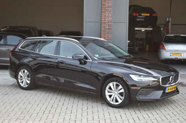 Volvo V60 (2020) thumbnail 1
