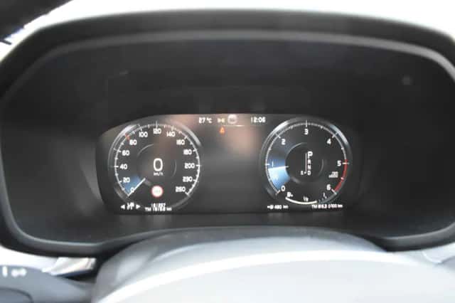 Volvo V60 (2020) thumbnail 6