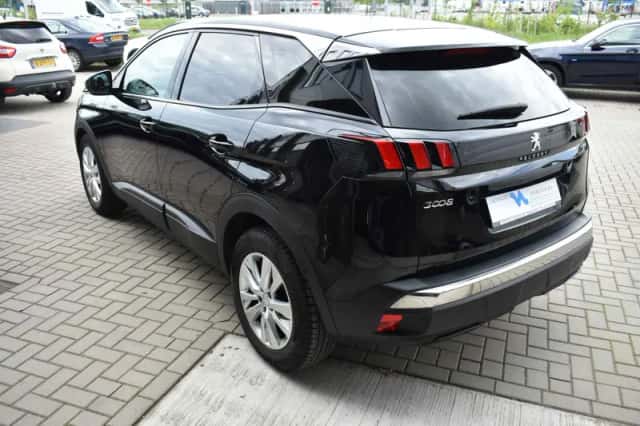 Peugeot 3008 (2019) thumbnail 4