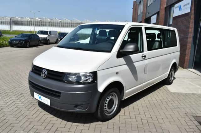Volkswagen Transporter (2011) thumbnail 5