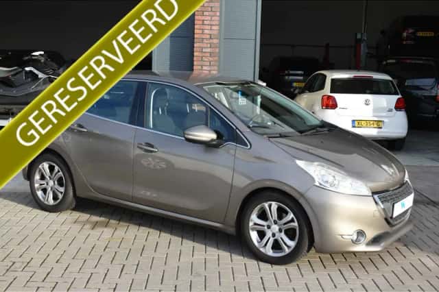 Peugeot 208 (2012) thumbnail 1
