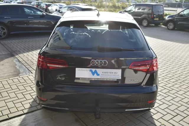 Audi A3 (2017) thumbnail 3