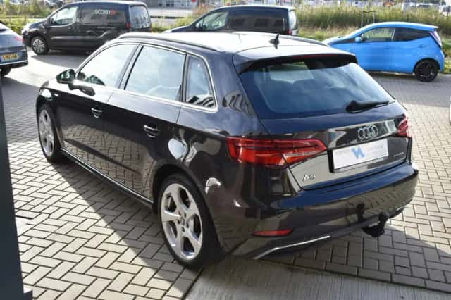 Audi A3 (2017) thumbnail 4