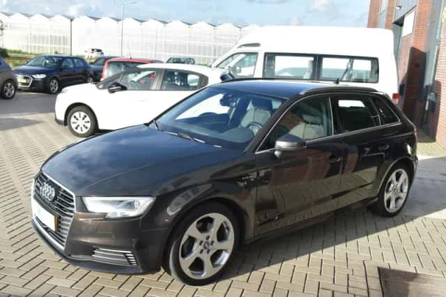 Audi A3 (2017) thumbnail 5