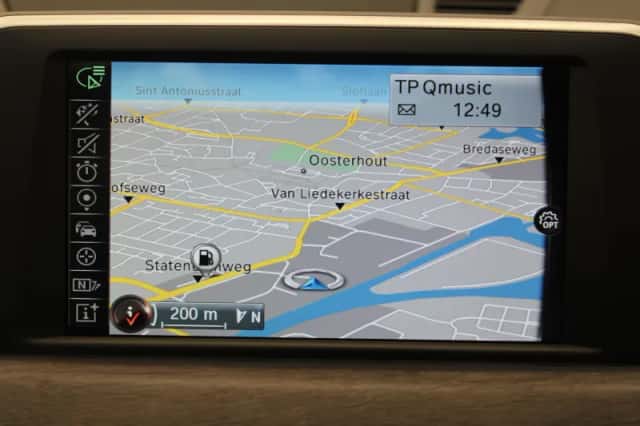 BMW X1 (2016) thumbnail 4