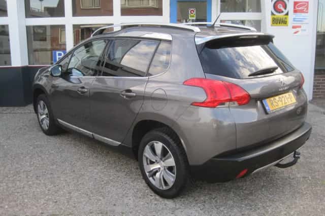 Peugeot 2008 (2014) thumbnail 2
