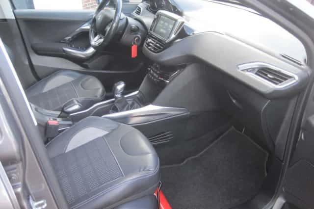 Peugeot 2008 (2014) thumbnail 4