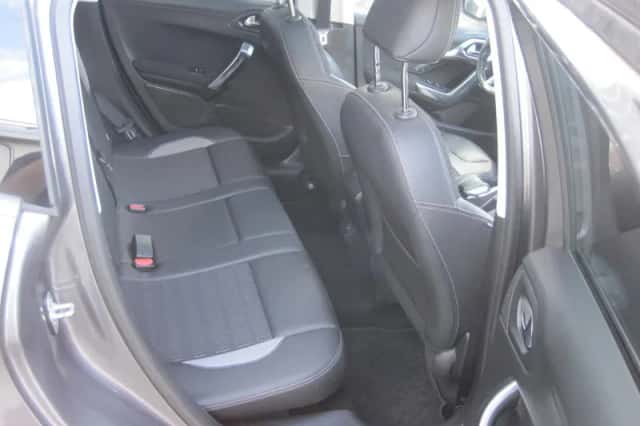 Peugeot 2008 (2014) thumbnail 5