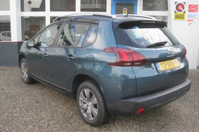 Peugeot 2008 (2018) thumbnail 2