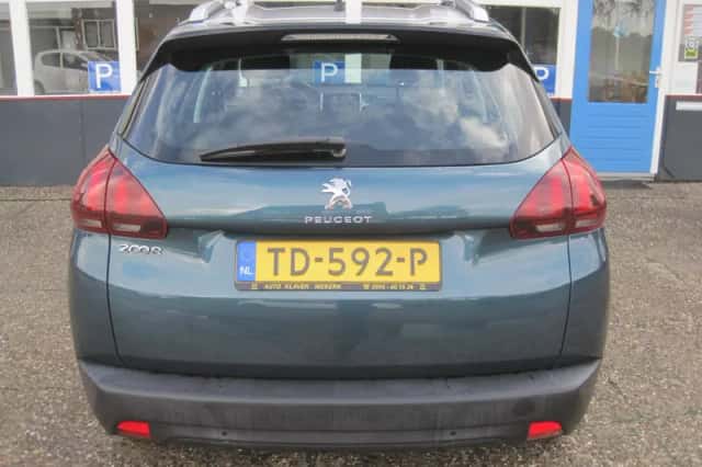 Peugeot 2008 (2018) thumbnail 3