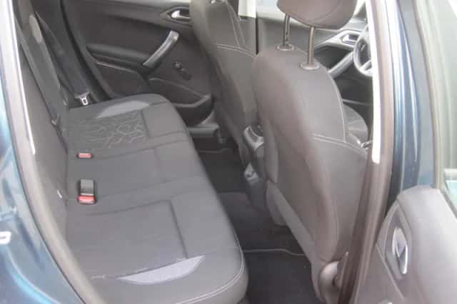 Peugeot 2008 (2018) thumbnail 6