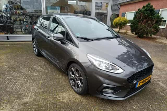 Ford Fiesta (2021) thumbnail 3